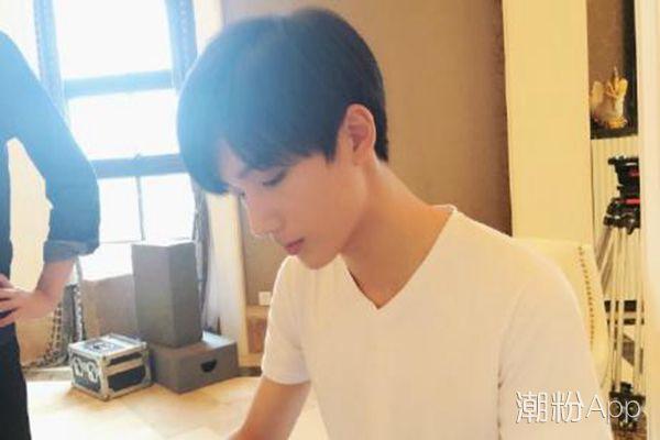 李宏毅和李明霖是亲生兄弟吗他们的关系如何