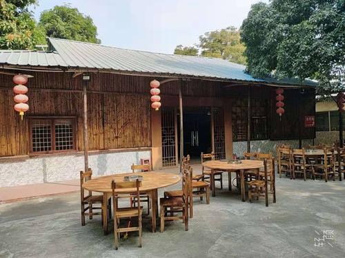 地铁夏园站c出口,仅188元抢「金峤农庄」水鱼鸡煲套餐,内含2斤水鱼 3
