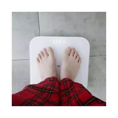 这是最新的体重,感觉终于可以撩起袖子放肆吃肉了!