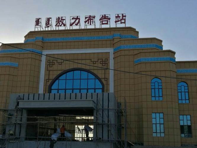 梯子地线单螺母,个别生锈,宝龙山管内梯子地线线环不是压接的,接触不