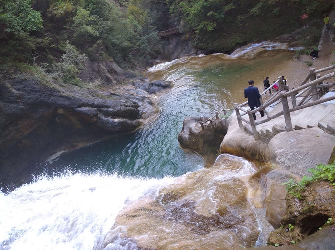 十堰市郧阳区:虎啸滩风景区(2)