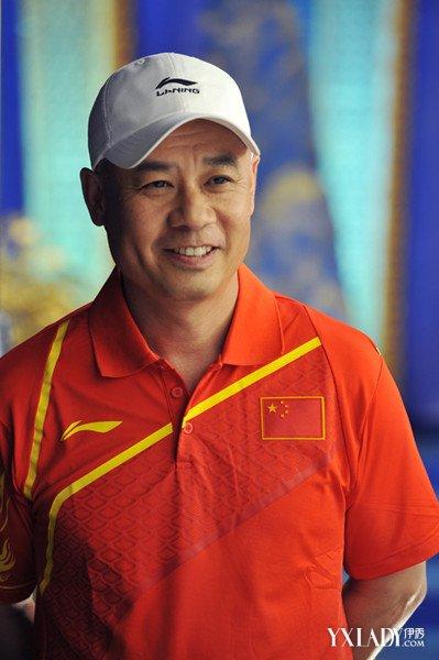 【图】李宁微博晒与成龙合影 李宁个人资料揭秘