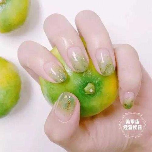 夏季绿色美甲图片2018夏季流行美甲图片大全3