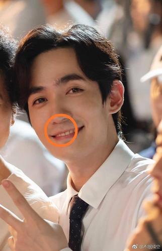 朱一龙的颜值分析贴(为了避免粉丝控评请大家积极.