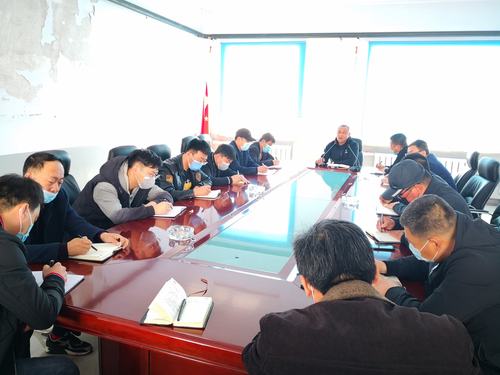 6日上午11时,海兴镇组织召开当前重点工作再督促,再部署会议