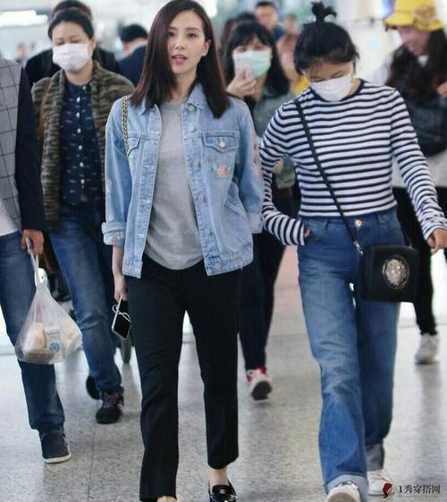 明星穿搭 正文          刘诗诗的牛仔外套很有设计感.