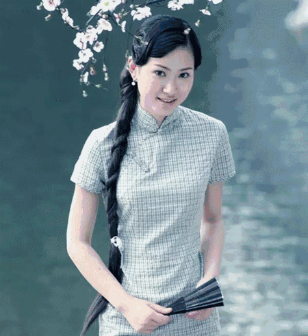 合作电话: 13835693333 都说每个女人心底里都珍藏着一个旗袍梦 一个