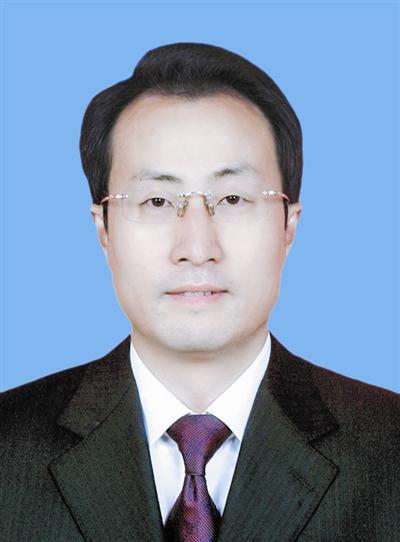 赵波,男,汉族,1972年1月生,四川达州人, 1991年12月入党,1992年8月