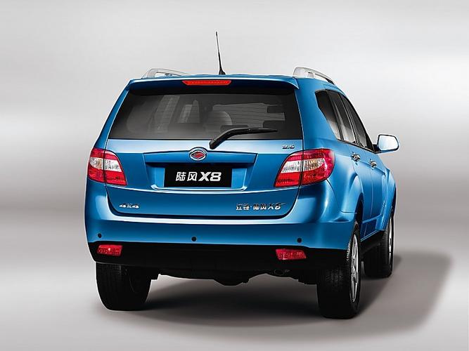 江铃陆风x8外观