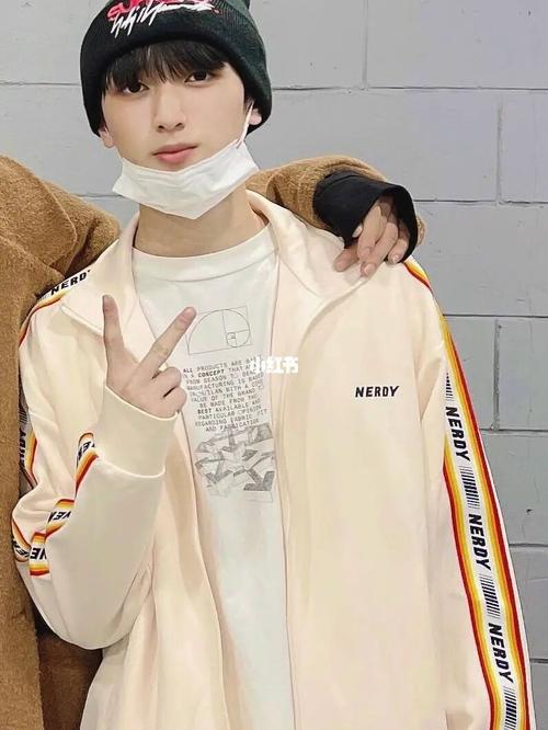 严浩翔同款_严浩翔_裤子_内搭_nerdy怎么样_显瘦_外套