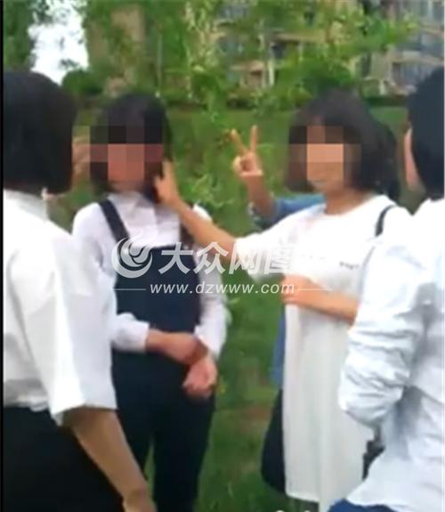 兰陵8名女学生河边群殴1女生 拍视频上传网络