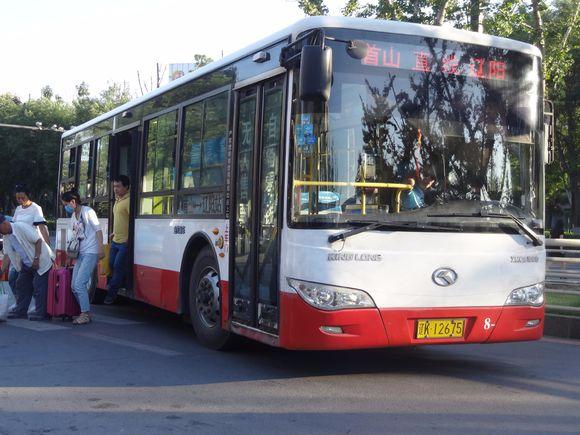 ="168444">辽阳 /a>的一条公交线路,由站前始发,目的地是辽阳县车辆段