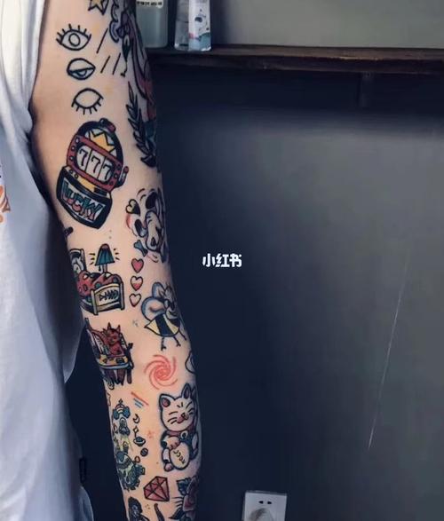 分享一些卡通拼接小手臂_卡通_纹身_卡通纹身_美妆