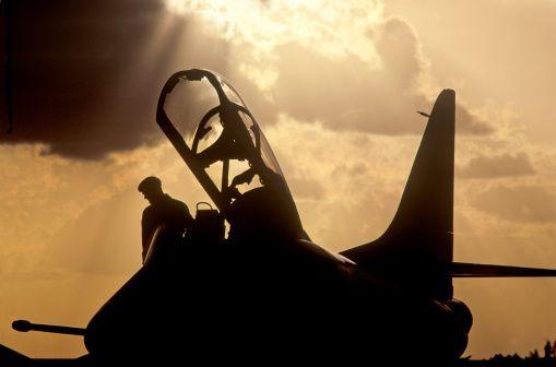 飞行员 创意素材 视觉中国创意 | 创意图片_视觉中国集团 — 中国领先