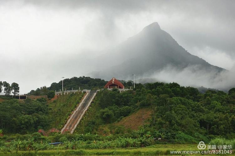环岛掠影之三 五指山下水满乡