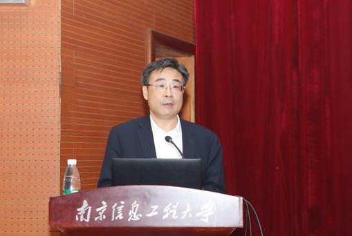 孔秋云副会长主持学术交流论坛现场参观江苏省生产力学会2019年常务