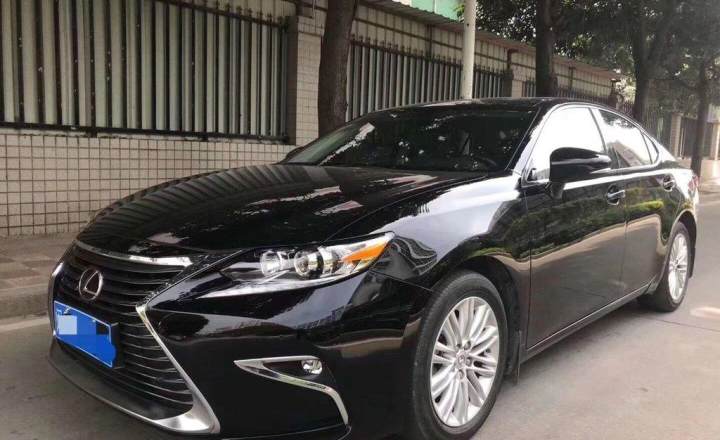 泉州二手雷克萨斯es 2015 款 200 舒适版 黑色色
