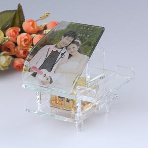 个性定制diy水晶影像礼品水晶钢琴八音盒摆台生日礼物留恋.