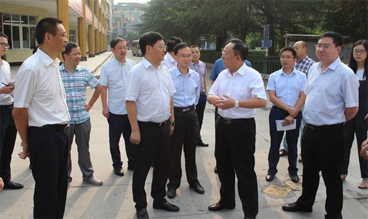 巴中传媒网 新闻频道 主要领导活动报道 市委领导 何平 活动报道