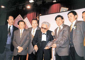 香港著名导演张彻昨晨因肺炎去世 享年79岁(附图)