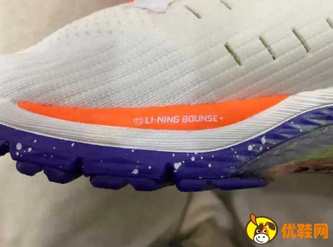 李宁战斧开箱测评李宁战斧脚感怎么样