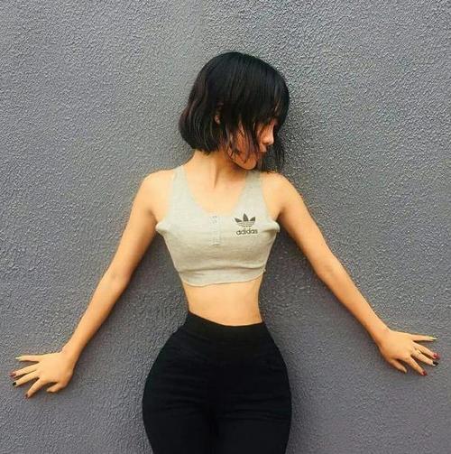 7厘米!缅甸女生有全球最细的腰,网友:比