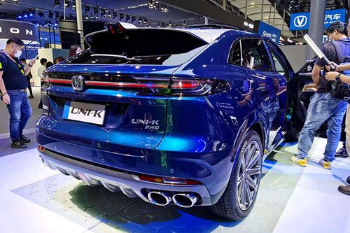 2020广州车展长安unik正式亮相大溜背未来感