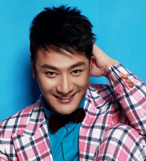 演员张明明明星杂志植入_张明明综艺植入_张明明翻包