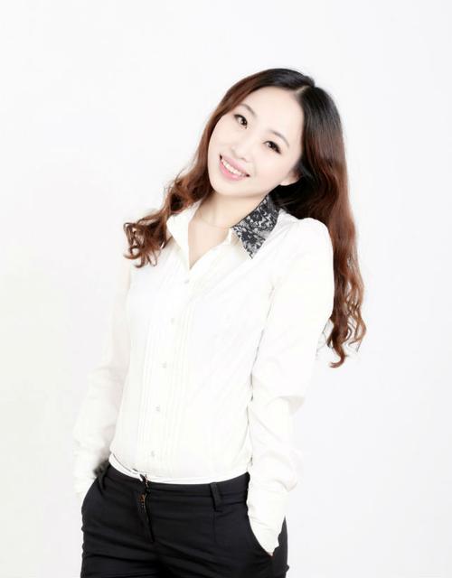 正文筱涵,本名韩琨,毕业于西南大学播音主持专业.现担任fm87.