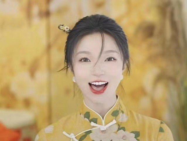 "学猫叫"后,网红小潘潘再翻唱黄梅戏,媚俗魔改还是弘扬创新?