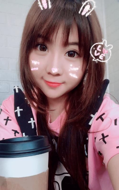 赤小兔向sed送出茶颜悦色奶茶礼品,momoko向在场单身男青年兜售姐妹