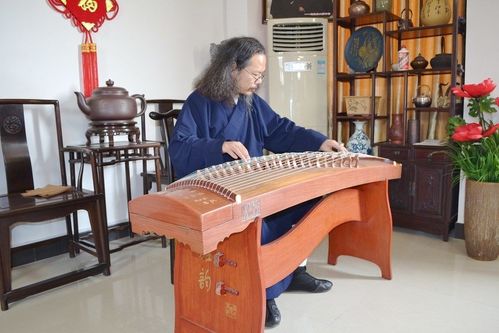 道玄子草神应武当山道友之邀云游南天门等地方.