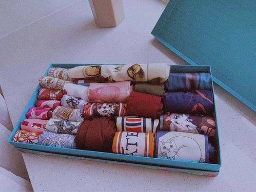 丝巾收纳|twilly窄丝巾_丝巾_twilly_收纳_饼干_我的丝巾这么玩_时尚