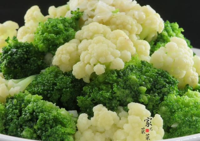 【西兰花炒花菜】