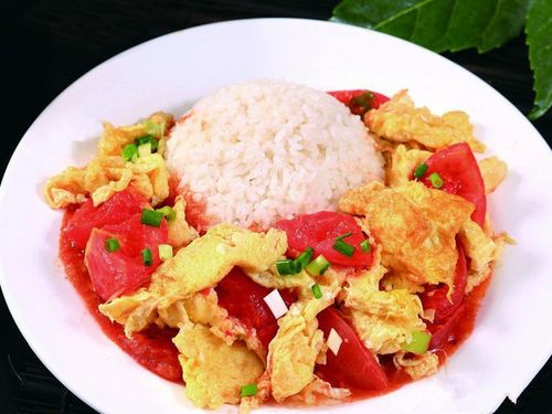 西红柿炒鸡蛋盖饭