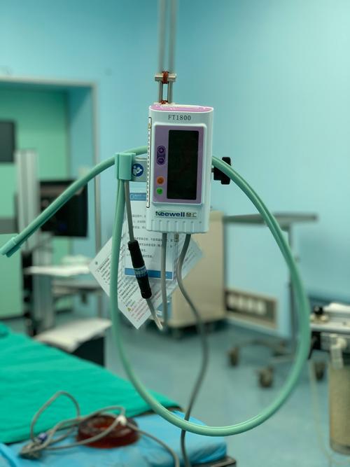 医用输液输血加温器