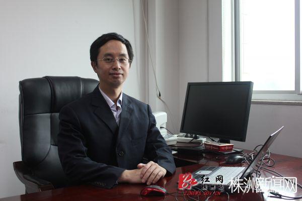微笑的力量--记青年技术专家吴强