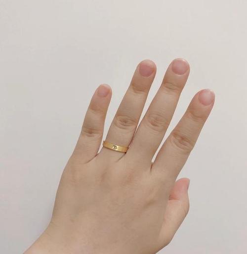 什么样的人不适合"戴戒指"?破坏美感还"堆肉",快看看你的手