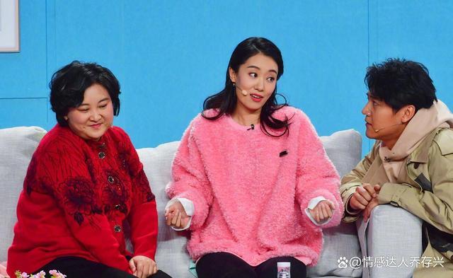 2022年中央电视台春节联欢晚会有一个小品《喜上加喜》,小品中的女