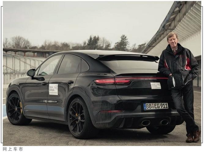 保时捷新款卡宴coupeturbos路试谍照