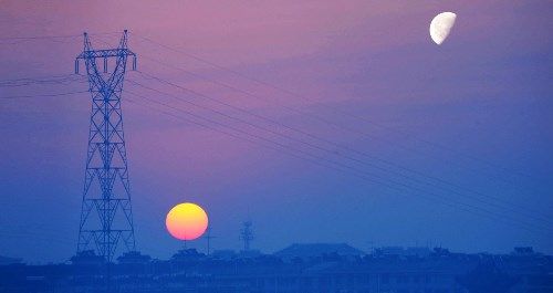 为什么在白天也能看到月亮