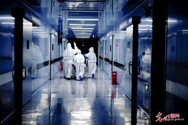 赵学敏:全国抗新冠肺炎抒怀 致敬白衣天使