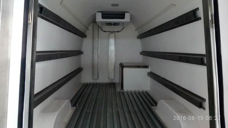 汽车 正文   面包冷藏车由东风,福田,金杯等面包式整车车身内部隔热