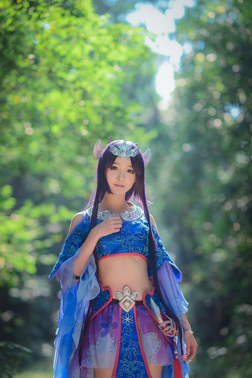 清新美女cosplay梦幻西游巫蛮儿图片分享!