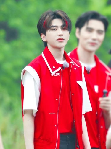 奔跑吧蔡徐坤_蔡徐坤_西红柿_奔跑吧蔡徐坤_娱乐_明星