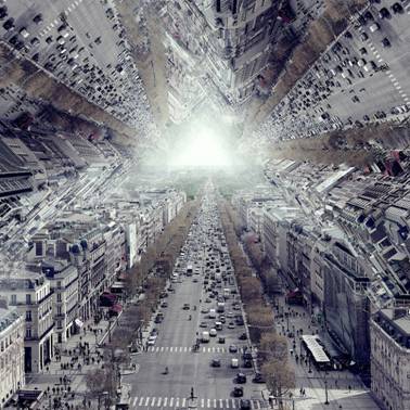 第一个梦,梦的建筑师盗梦空间中,男主角需要借用仪器进入别人的梦