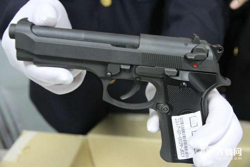 山东口岸首次在入境快件中检出枪支 经鉴定为气动枪