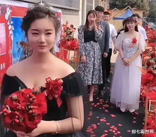 洋媳妇结婚当天就得罪婆婆,网友看完表示理解,这谁能忍?