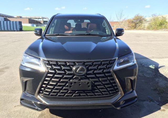 2021年最新款雷克萨斯lx570 黑曜