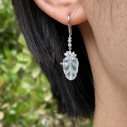 金枝玉叶——翡翠叶子耳坠 18k金 钻石_耳坠_翡翠_钻石_18k金_荧光